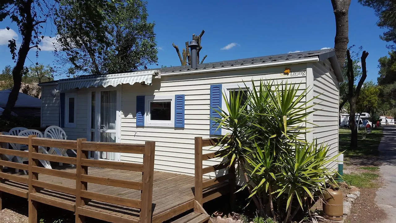 ***  Hôtel Camping les Mimosas à Pégomas France