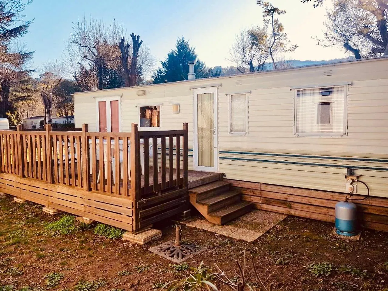 ***  Hôtel Camping les Mimosas à Pégomas France